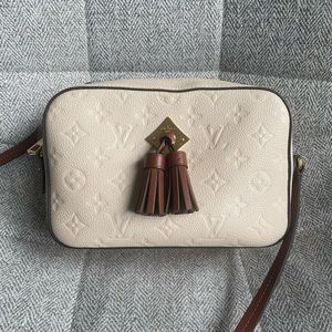 Louis Vuitton Saintonge Crème